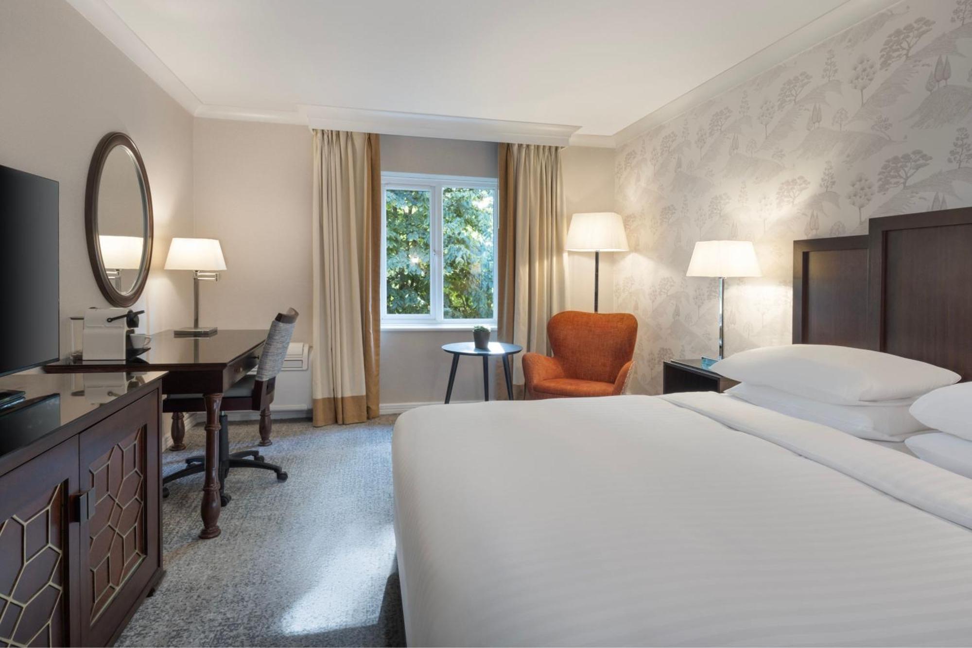 Delta Hotels By Marriott Tudor Park Country Club Maidstone Exteriér fotografie