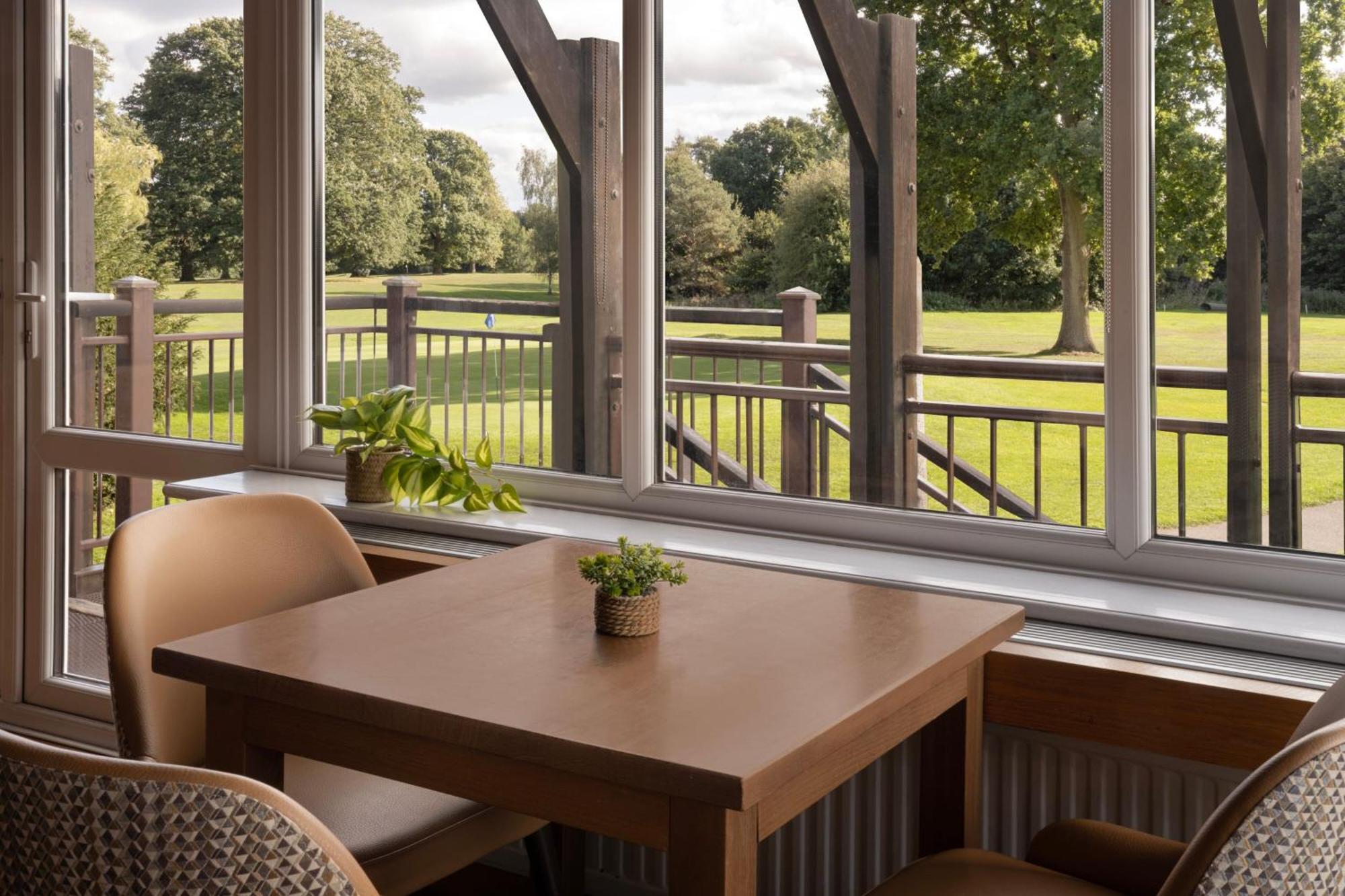 Delta Hotels By Marriott Tudor Park Country Club Maidstone Exteriér fotografie