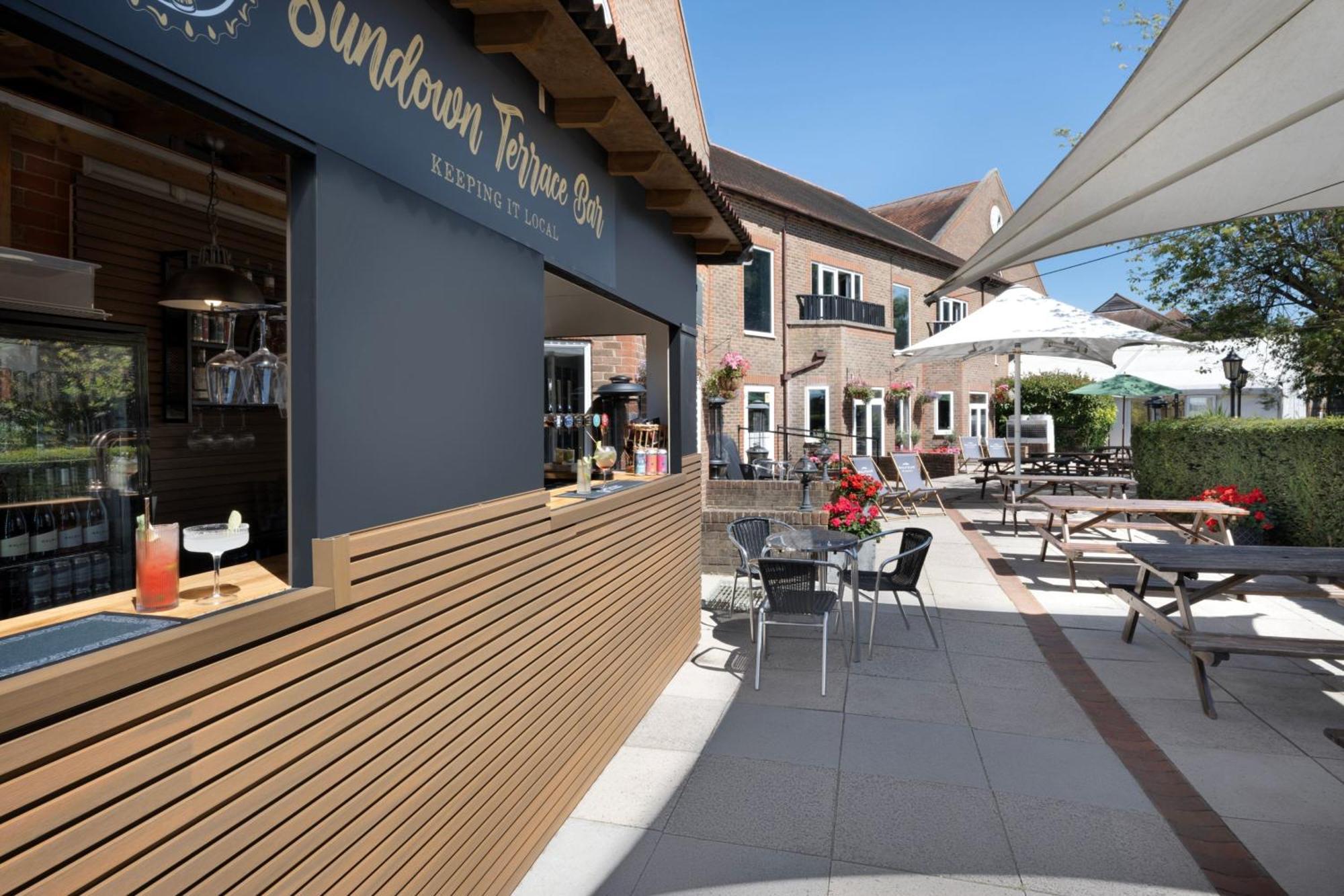 Delta Hotels By Marriott Tudor Park Country Club Maidstone Exteriér fotografie